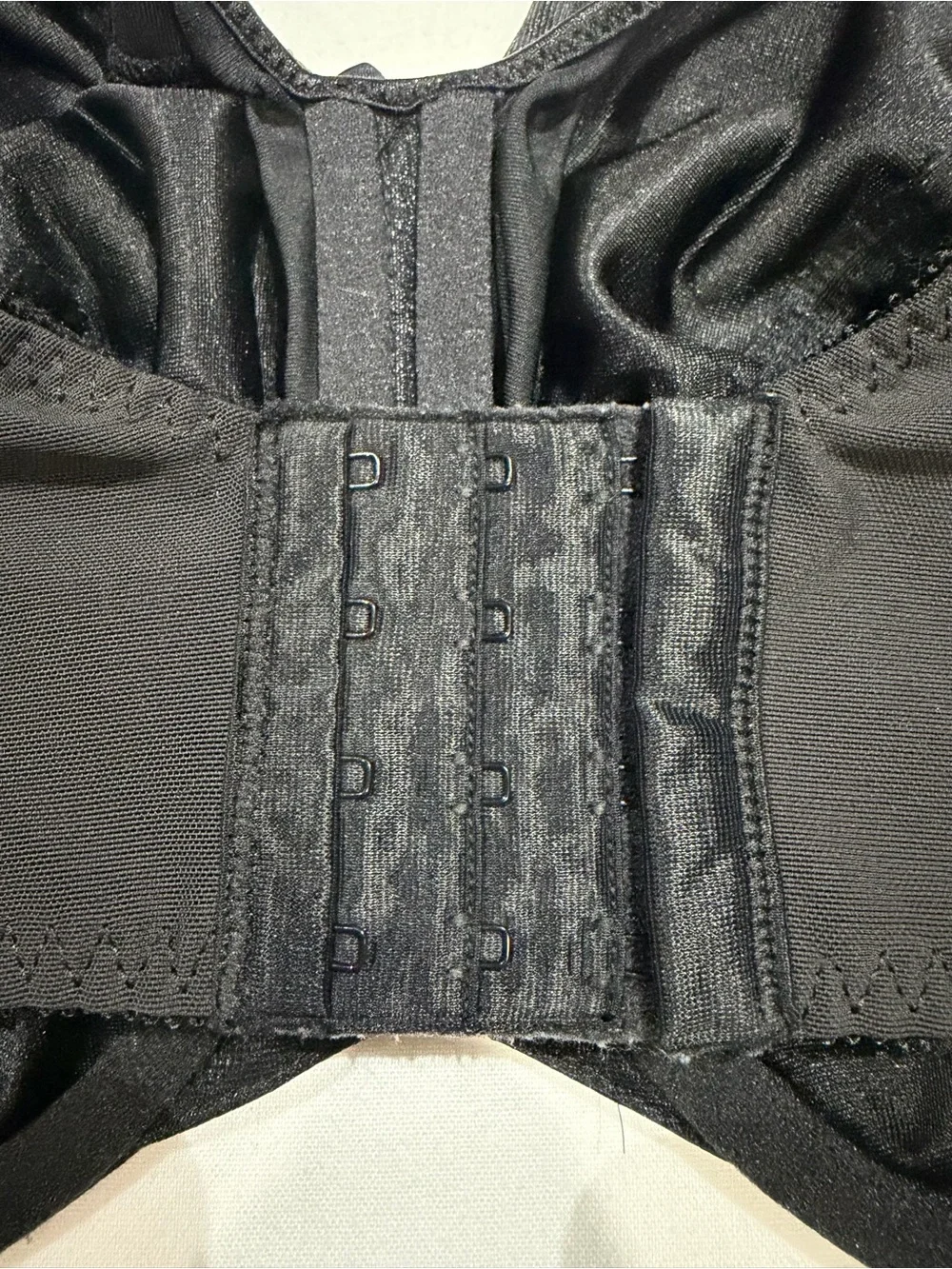 Bali Minimizer Satin Tracings Black Underwire Coverage Bra 42 DDD STYLE 3563